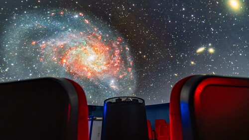 Mikołajki warto spędzić wśród gwiazd. Zapraszamy do Planetarium Uniwersytetu w Białymstoku
